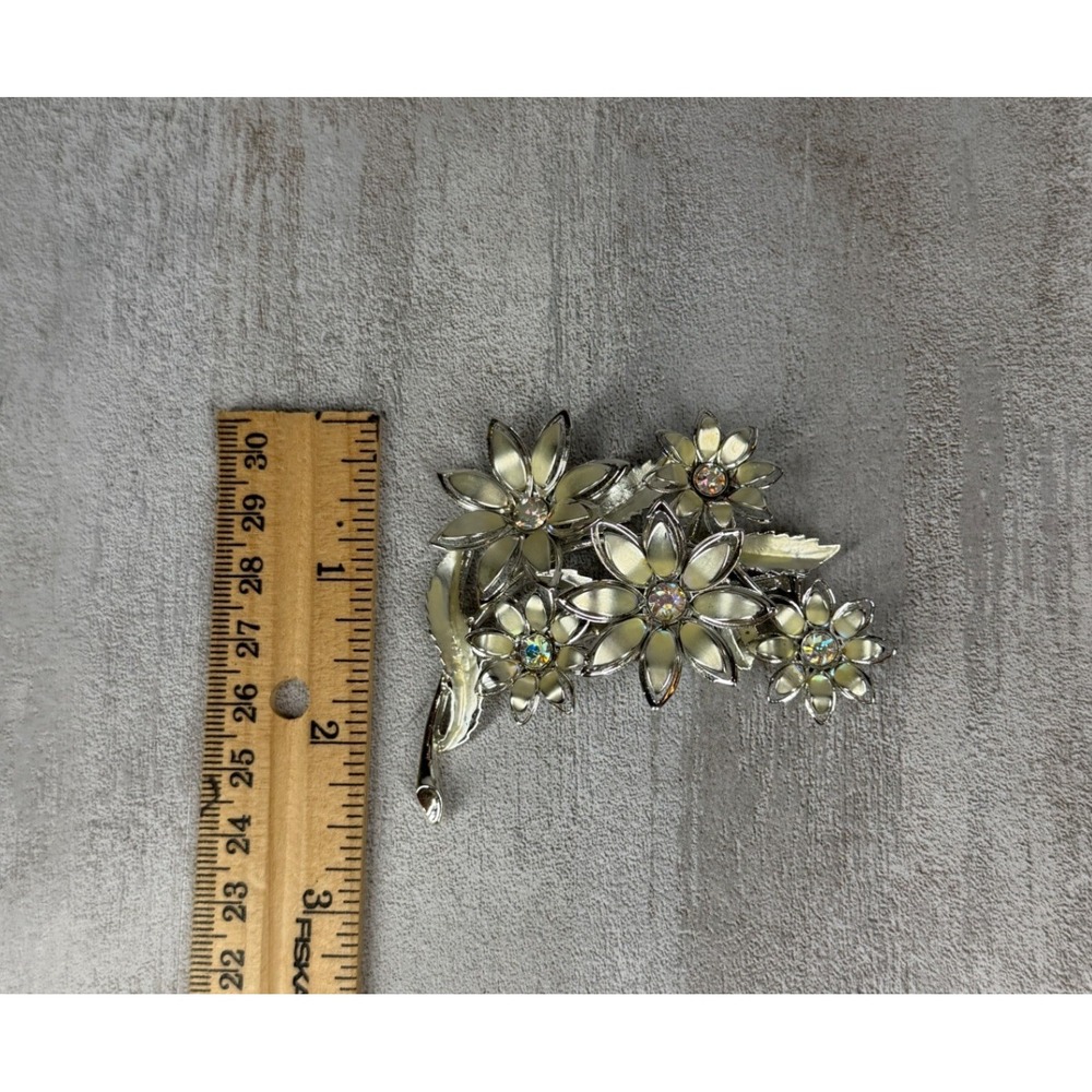 Vintage Coro Silver Tone Floral Spray Brooch Aurora Borealis Rhinestone Cream - Picture 6 of 8